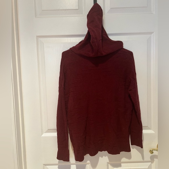 American Eagle ladies hooded sweater - Picture 3 of 4